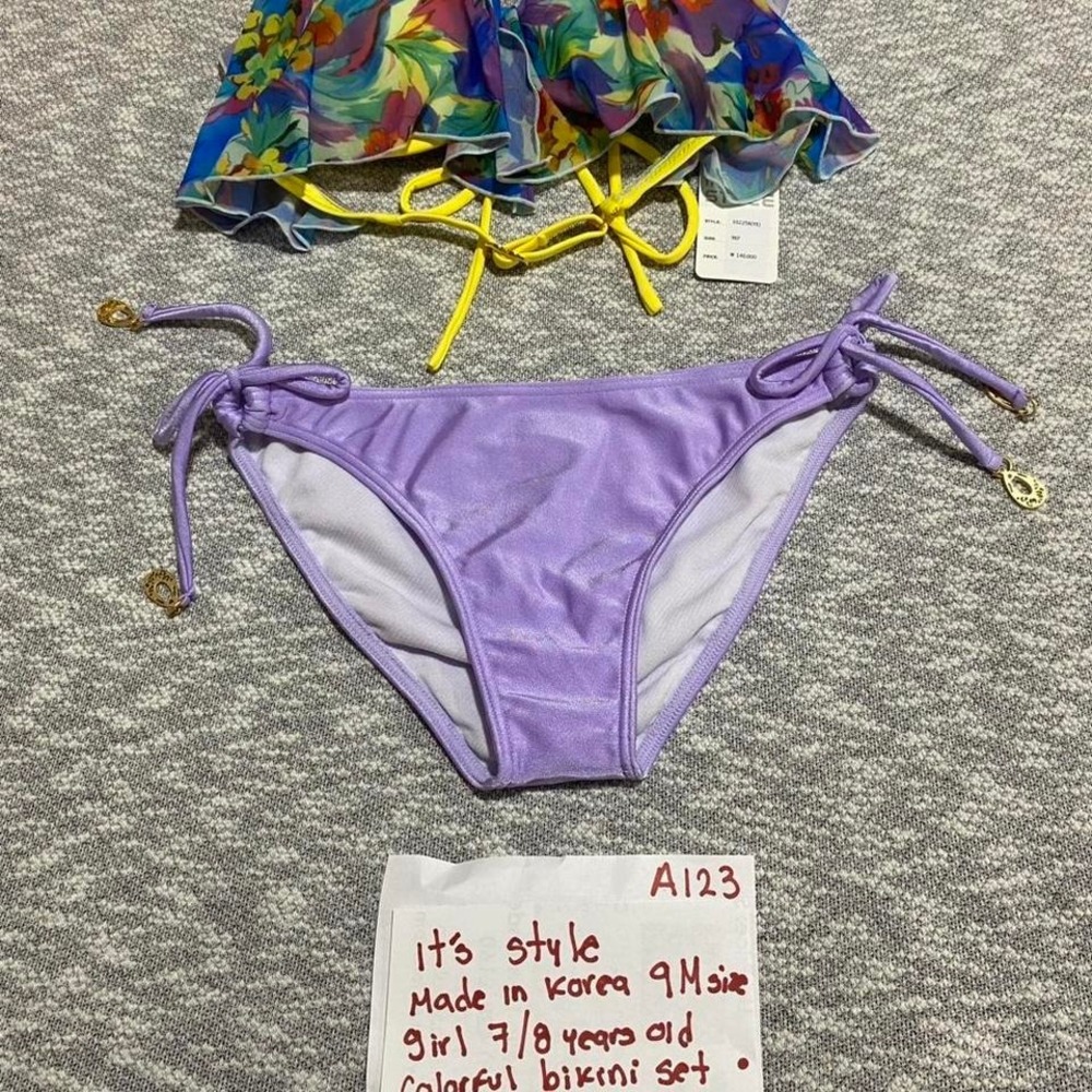 PColoured bikini set top/bottoms Made Korea 9M=girl 7-8 years‎ old. SKU-A123